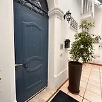 Mn Place Tarent