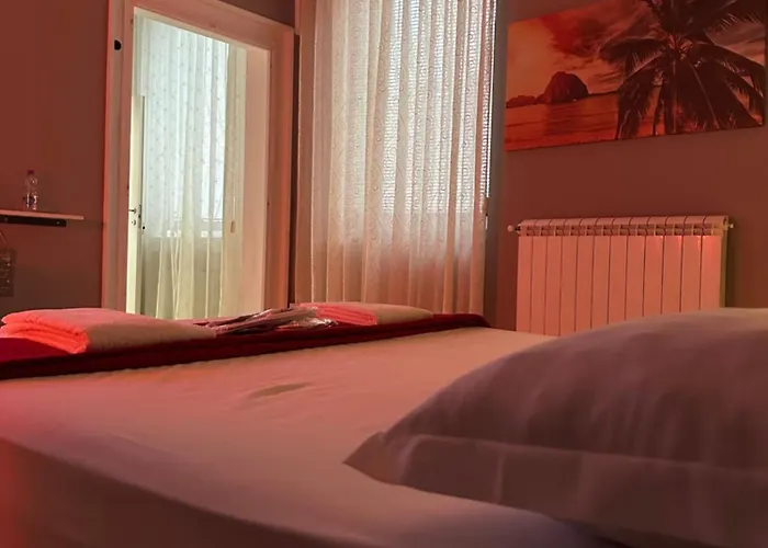 Mn Place Bed & Breakfast 4*